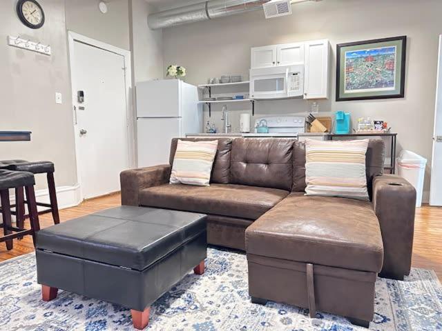 G4 King Bed Central Location Museums Free Parking Richmond Exterior photo